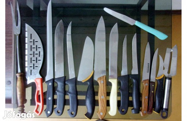 Rengeteg féle kés konyhakés bárd stb Újpest központ közelében