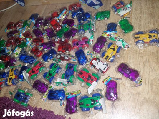 Rengeteg kicsi autó új
