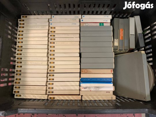 Rengeteg magnószalag