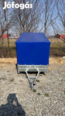 Reno gyártmányú utánfutó