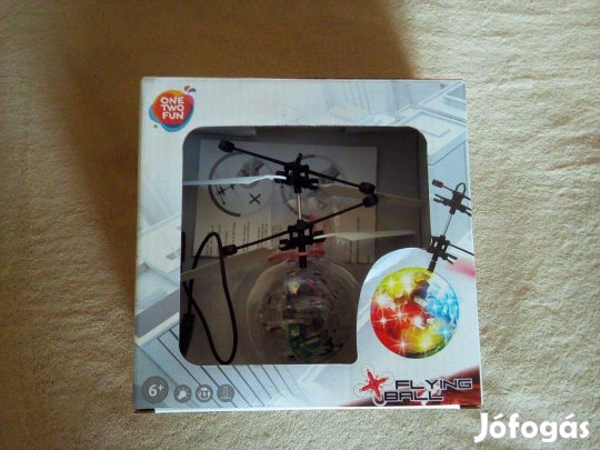 Repülő diszkógömb színes LED fényekkel