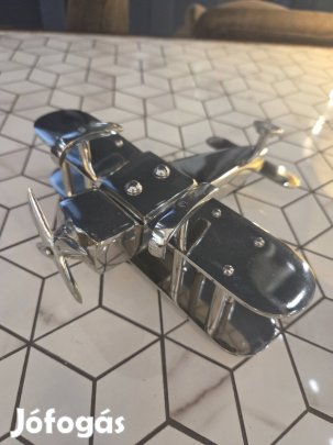 Repülős dísztárgy