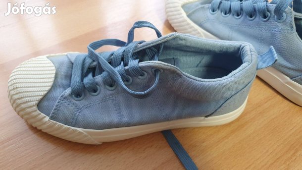 Reserved cipő, dorkó 34