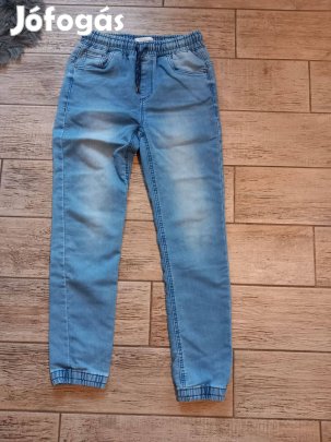 Reserved fiú farmer jogger 158 méret
