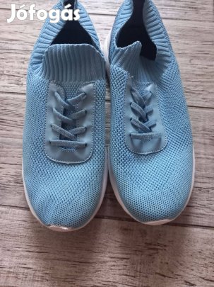 Reserved sport cipő 39 méret