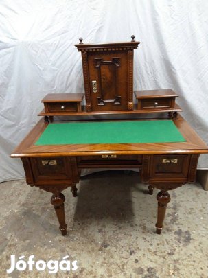 Restaurált felépítményes ónémet női íróasztal