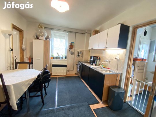 Részben Felújított KIS Ház Nagy Telekkel Isaszeg Főútján