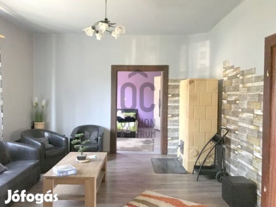 Részben felújított, 3szoba+nappalis családi ház