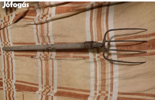 Retró 4 ágú vasvilla nyéllel