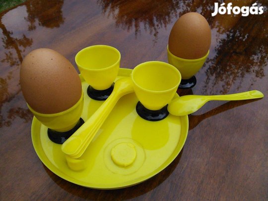 Retro 4 személyes lágy tojás tartó szervírozó szett lágytojás