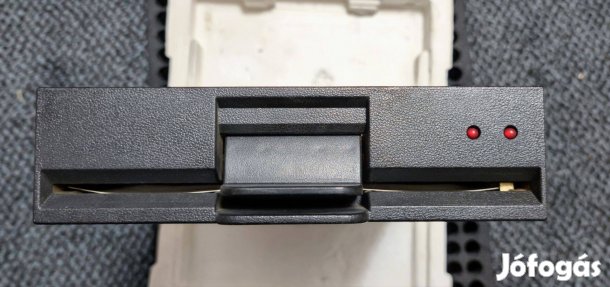 Retro 8" -os NEC floppy meghajtó egy csomag bontatlan 3M lemezzel