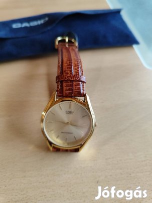 Retró Casió férfi karóra bőr szíjjal ,eredeti csomagolásában!