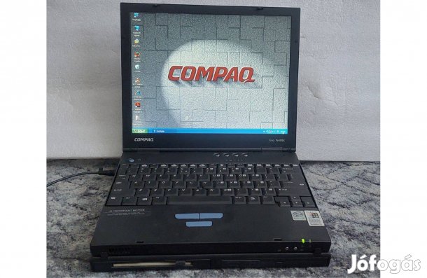 Retro Compaq Evo N400c laptop Pentium III 512MB 20Gb HDD + dokkoló