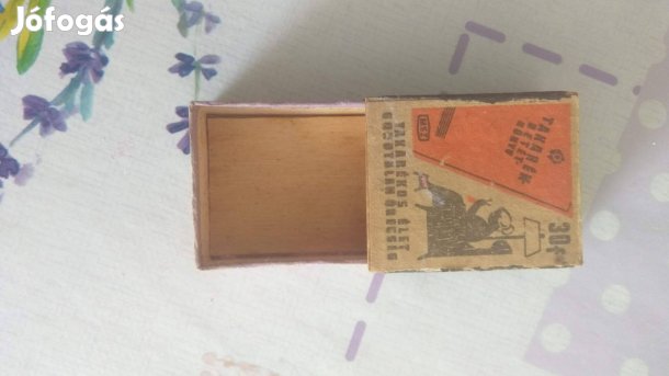 Retro Gyufás doboz gyújteménybe fából készült