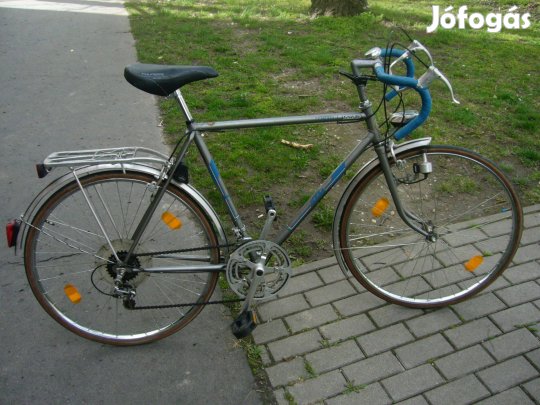 Retro KTM versenykerékpár