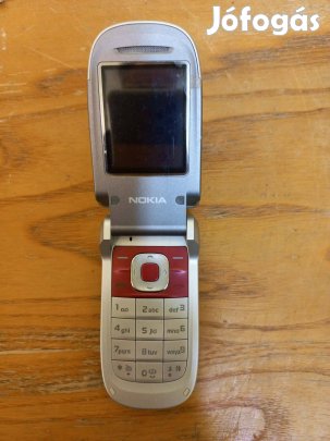 Retró Nokia kinyitható (flip) mobiltelefon