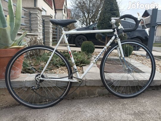 Retró Peugeot országúti kerékpár 