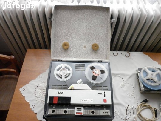 Retro Revue Háromsebességes Hordozható Szallagos Magnó