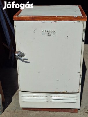 Retro Szaratov hűtő