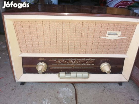 Retro Videoton EA 53 F típusú rádió működőképes, jó állapotban eladó !