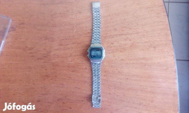 Retro WR kvarcóra(ébresztős)