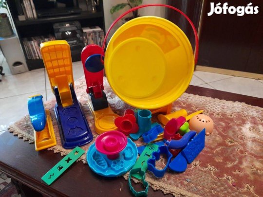 Retró / Play DOH / Fun TUB Új Készletek.Használva SOHA Nem Voltak
