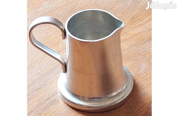 Retro, alu tejkiöntő