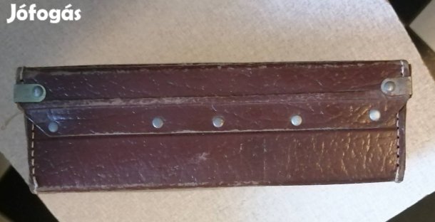 Retro  bőr elsősegély  táska 