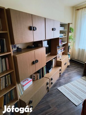 Retro, jó állapotú szekrénysor eladó