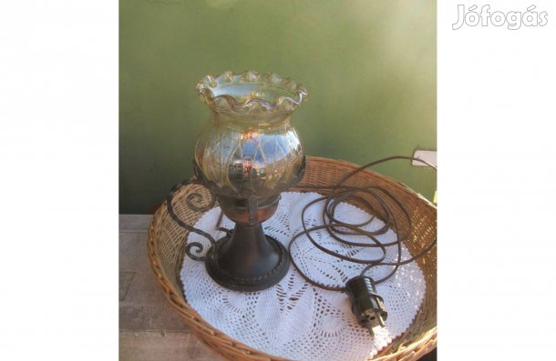 Retro, kovácsoltvas üveg búrás asztali lámpa