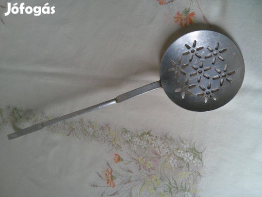 Retro, régi aluminium hosszúnyelű kiszedő kanál