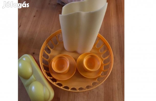 Retro, régi műanyag tejtartó, tojástartó, kenyeres kosár