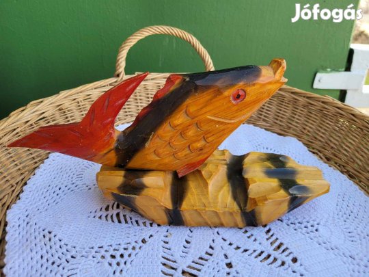 Retró, ukrán, faragott, festett fa hal dísz 1980