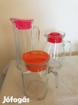 Retró, vastag üveg kancsó tetővel