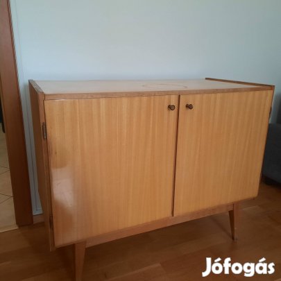 Retró ágyneműtartó