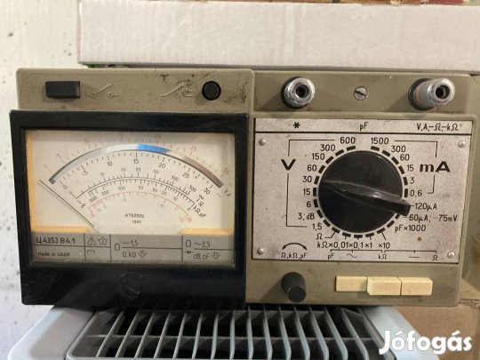 Retró ampermérő voltmérő műszer