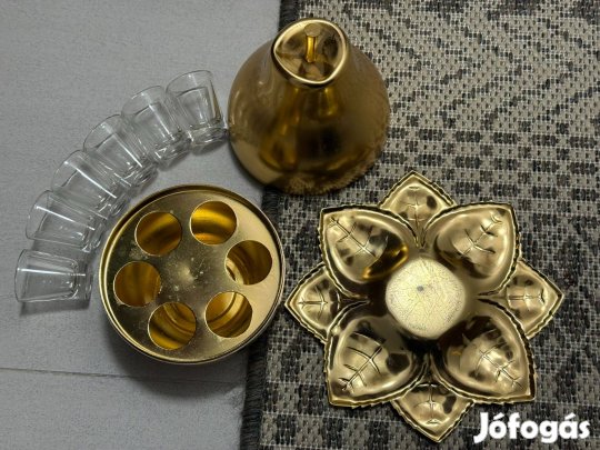 Retro arany színű snapsz pálinkás pohár készlet körte formájú kínáló
