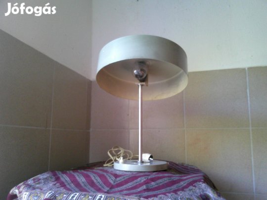 Retró asztali lámpa