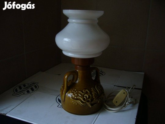 Retro asztali lámpa