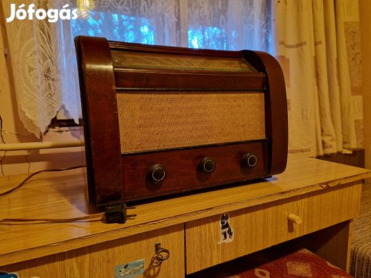 Retró asztali rádió