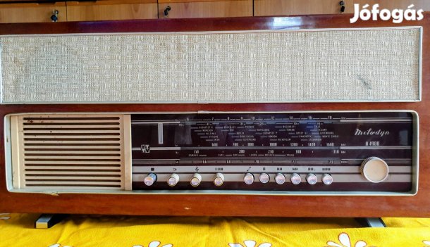 Retró asztali rádió R -  4900 gyűjtőknek eladó Xl.ker 