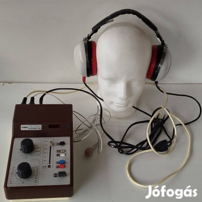 Retro audiométer, hallásvizsgálatokhoz.Műszertecnikai KFT