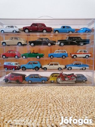 Retró autó makettek