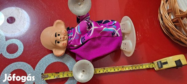 Retró cintányéros majom