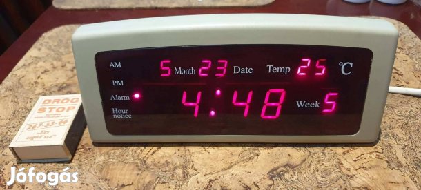 Retro dátumos hőmérős rádiós hétszámlálós vörös led óra VFD működik