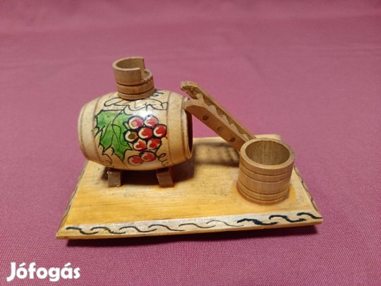 Retro dísz fa hordó létrával eladó !