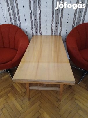 Retro dohányzó asztal 