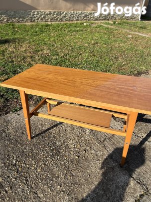 Retro dohányzóasztal 10000 ft bp.17 ker
