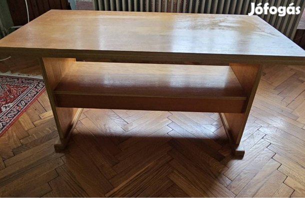 Retro dohányzóasztal