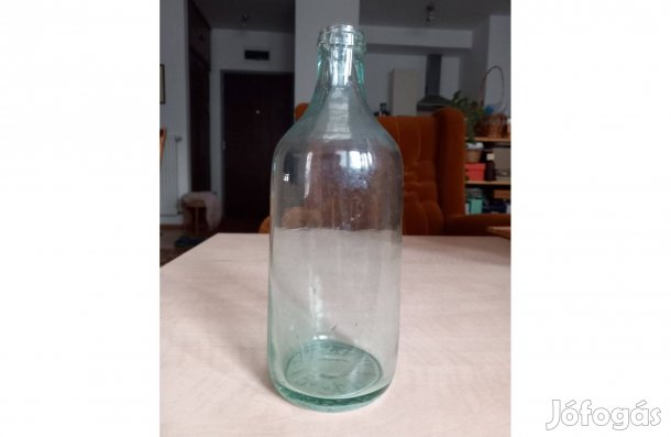 Retró dombornyomott üveg, palack Parádi csevicze 0,5 L